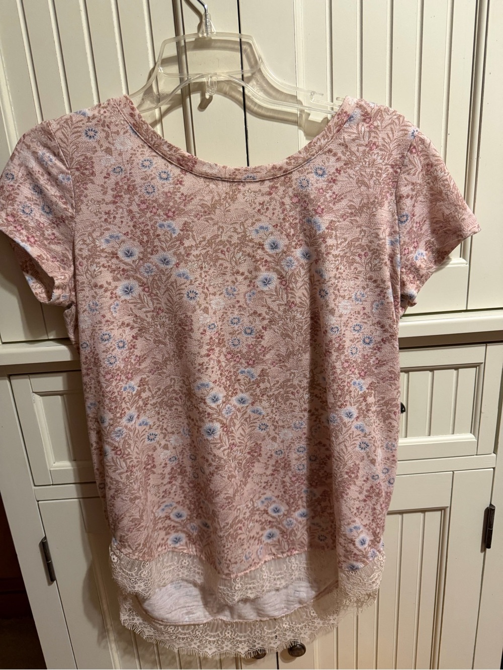 LC Lauren Conrad Pink Floral Short Sleeve Tee with Lace Trim